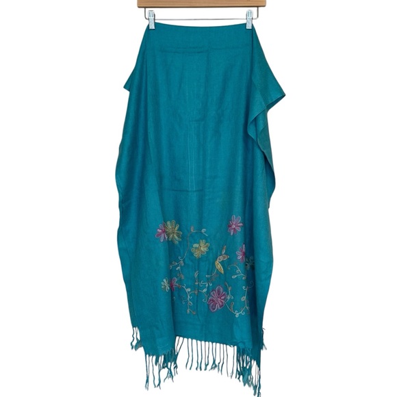 Accessories - Scarf/Shawl. Teal and Floral Embroidery. Pashmina Designed. Great Condition!
